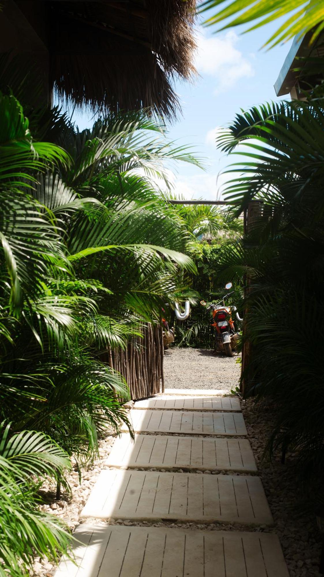 Tukasa - Surfhouse Popoyo Hotel Luaran gambar